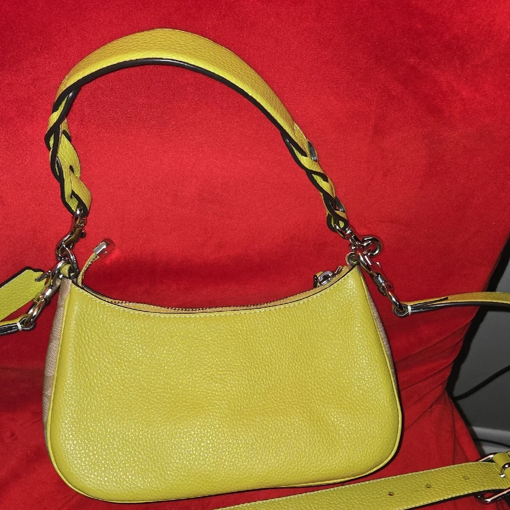 Coach Teri Shoulder Bag in Lime Green and Light Khaki - Picture 6 of 9